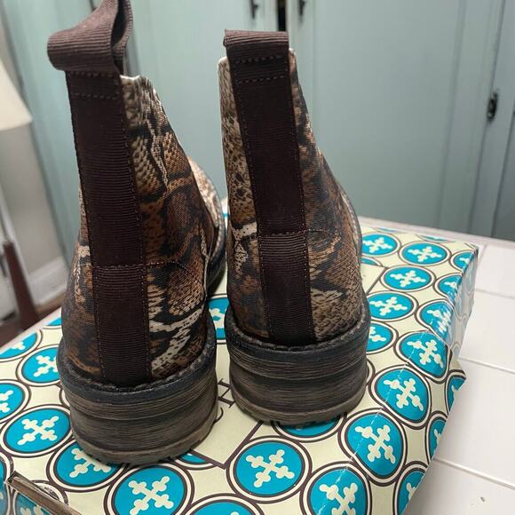 Charleston Shoe Co Liberty Python Boot Size 6 Pull On - Picture 7 of 7